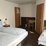 Guntia Boardinghouse Virtueller Check In Und Zugang Γκούνζμπουργκ