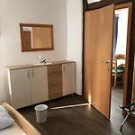 Guntia Boardinghouse Virtueller Check In Und Zugang Γκούνζμπουργκ