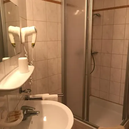 Guntia Boardinghouse Virtueller Check In Und Zugang מלון גונצבורג