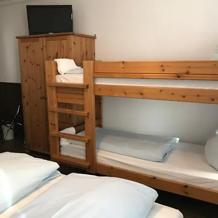 Guntia Boardinghouse Hotel Guntzbourg